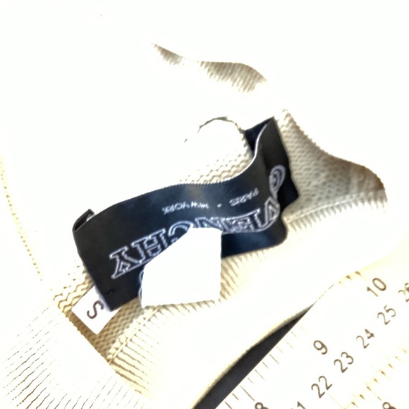 Givenchy sweater sz small sweater - Picture 4 of 4